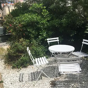 Cozy House With Parking And Garden Apartment Nice